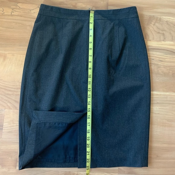 Fully Lined Perfect Grey Pencil Skirt: Mexx Metropolitan - Picture 4 of 12